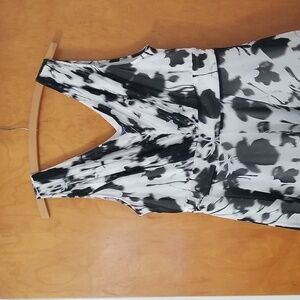 Vera Wang,Simply Vera black and white floral sleeveless special occasion dress,L